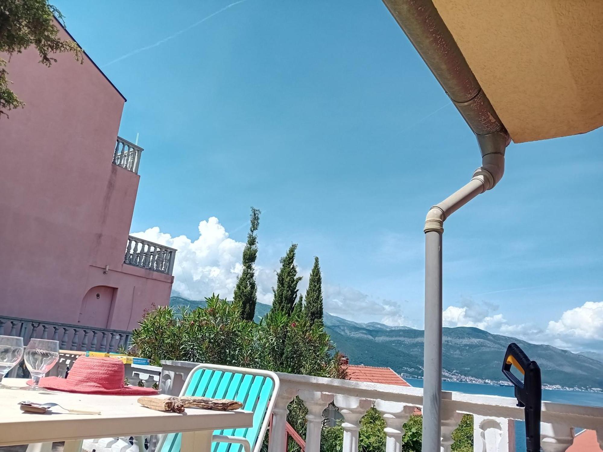 Studio Happy Montenegro Krasići 外观 照片